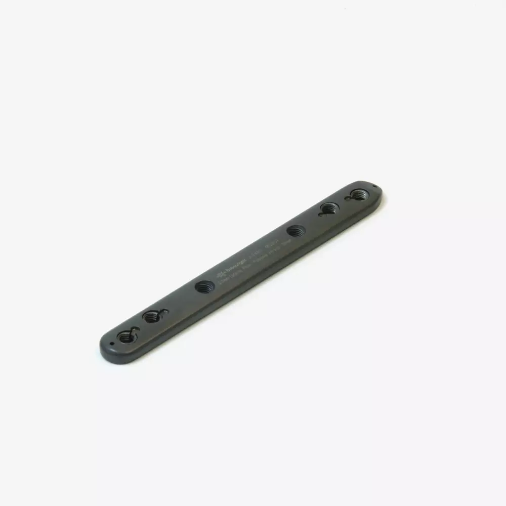 Placa bloqueada poliaxial titanio 2.7-2.4 mm. Longitud 90 mm