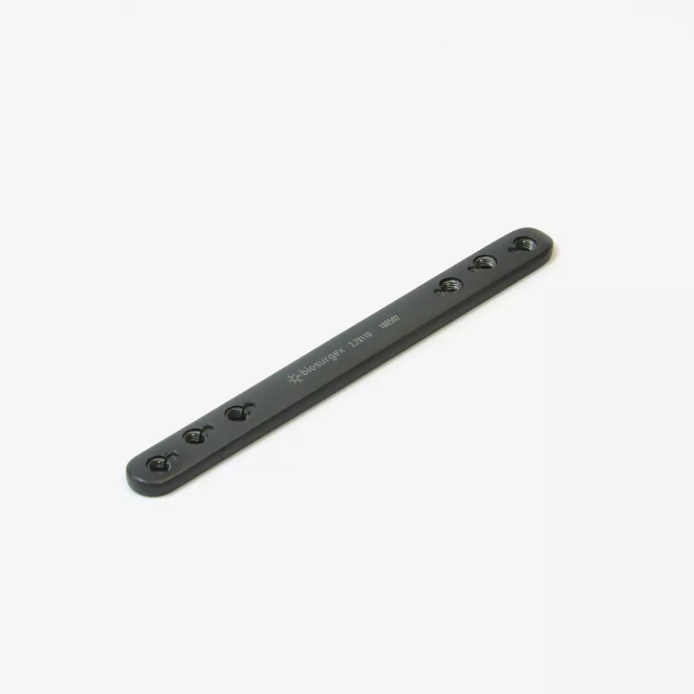 Placa bloqueada poliaxial titanio 2.7-2.4 mm. Longitud 110 mm