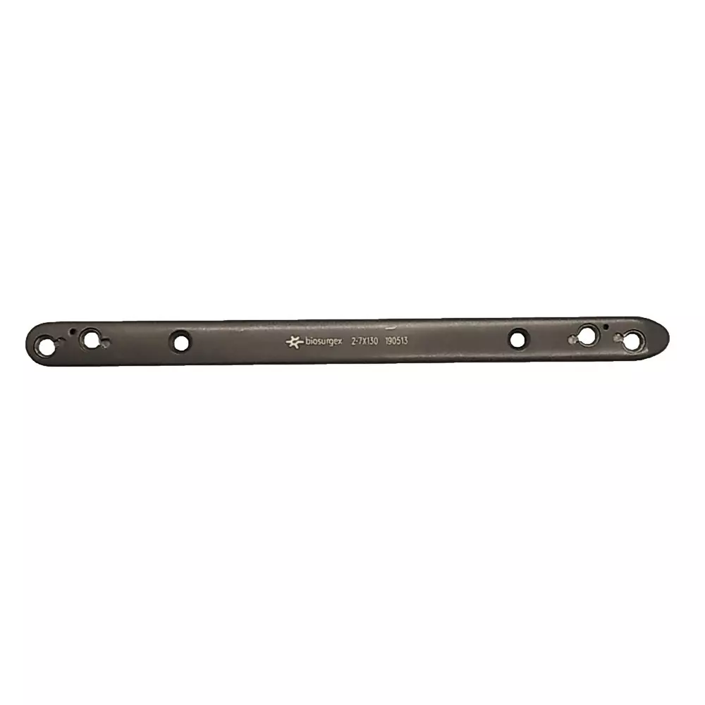 Placa bloqueada poliaxial titanio 2.7-2.4 mm. Longitud 150 mm